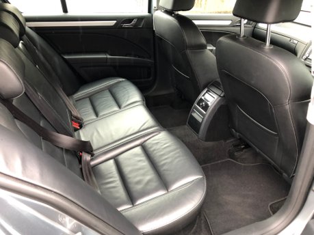 Skoda Superb ELEGANCE 2.0TDI 5dr CR DSG 4X4 Automatic 26