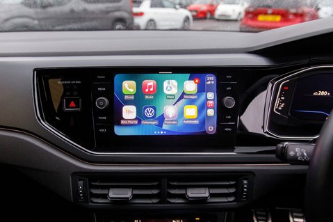 Volkswagen Polo R-LINE TSI 32