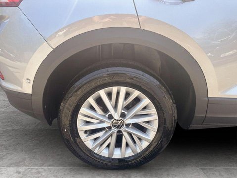 Volkswagen T-Roc 1.0 TSI Life SUV 5dr Petrol Manual Euro 6 (s/s) (110 ps) 1 Owner - Sensors 10