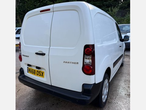Peugeot Partner 1.6 BlueHDi 854 Professional Panel Van 5dr Diesel Manual L1 (112 g/km, 97.6 10
