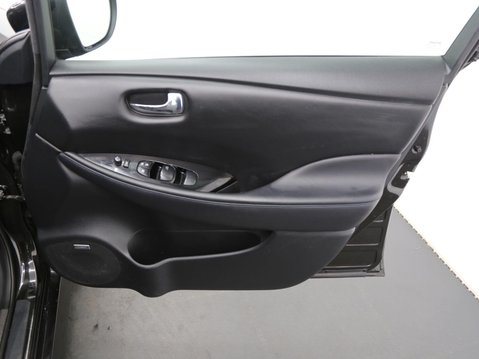Nissan LEAF 40kWh Tekna Auto 5dr 20