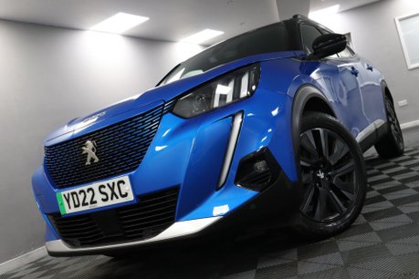 Peugeot 2008 GT PREMIUM 32