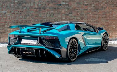 Lamborghini Aventador SV LP750-4 Roadster 9