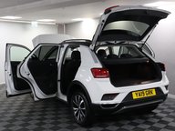 Volkswagen T-Roc DESIGN TSI 21