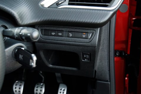 Peugeot 2008 PURETECH S/S GT LINE 16