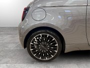 Fiat 500e 42kWh La Prima Hatchback 3dr Electric Auto (118 ps) 10