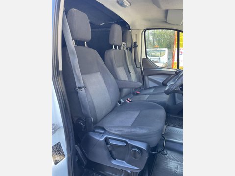 Ford Transit Custom 2.2 TDCi 290 Panel Van 5dr Diesel Manual L1 H1 (186 g/km, 98 bhp) 24