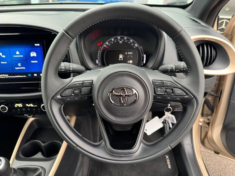 Toyota Aygo X VVT-I EDGE 29