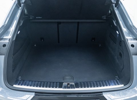 Porsche Cayenne TURBO GT 44