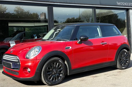 Mini Hatch Cooper 1.5 Automatic Chili / Media XL 3 door - SAT NAV - CONNECTED 1
