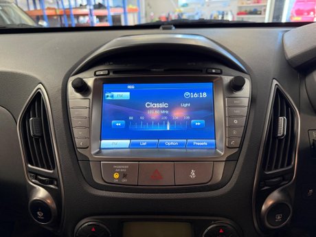 Hyundai ix35 1.7 CRDi SE Euro 5 (s/s) 5dr (Nav) 26