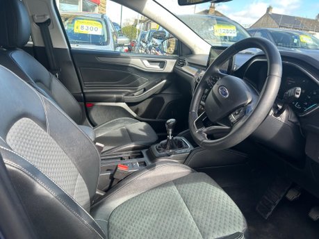 Ford Focus TITANIUM X 9