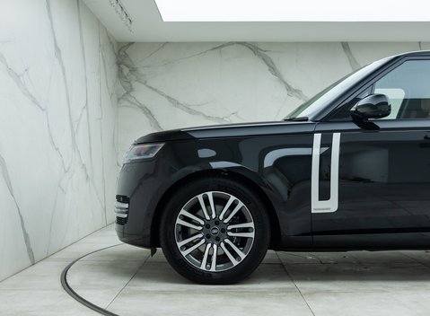 Land Rover Range Rover D350 AUTOBIOGRAPHY LWB 7 Seater 31