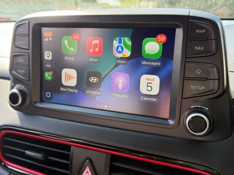 Hyundai KONA PREMIUM SE 1 OWNER 18