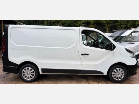 Renault Trafic 1.6 dCi ENERGY 27 Business Panel Van 5dr Diesel Manual SWB Standard Roof Eu 7