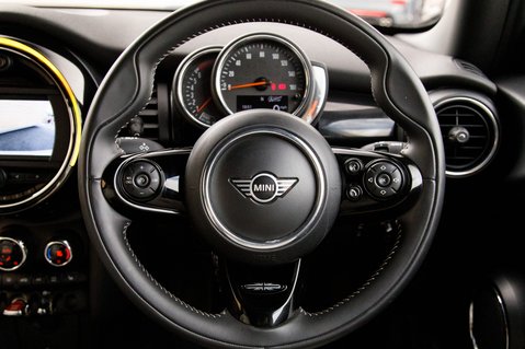 Mini Hatch COOPER S EXCLUSIVE 20
