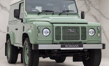 Land Rover Defender 90 Heritage Hard Top 1