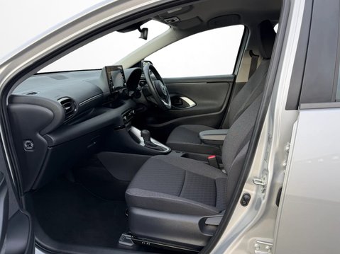 Toyota Yaris 1.5 Hybrid Icon 5dr CVT 2