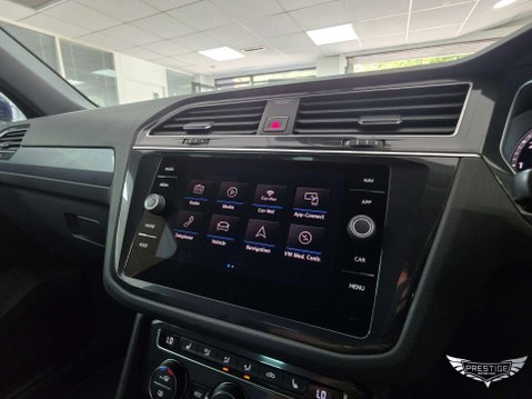 Volkswagen Tiguan 2.0 TSI R-Line DSG 4Motion Euro 6 (s/s) 5dr 87