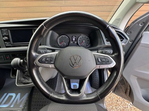 Volkswagen Transporter 2.0 Transporter T30 Highline TDI Semi-Auto 25