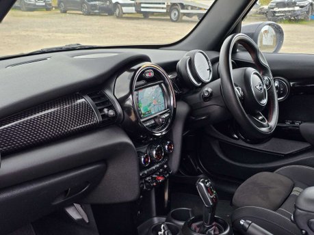 Mini Hatch 2.0 Cooper S Sport Hatchback 5dr Petrol Steptronic Euro 6 (s/s) (192 ps) 17