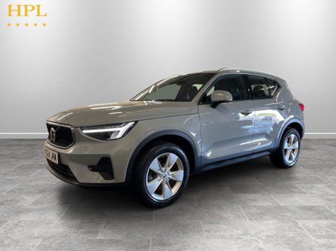Volvo XC40 2.0 B3 MHEV Core SUV 5dr Petrol Hybrid DCT Auto Euro 6 (s/s) (163 ps) 3