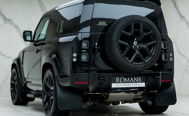 Land Rover Defender 90 V8 P525 Urban 7