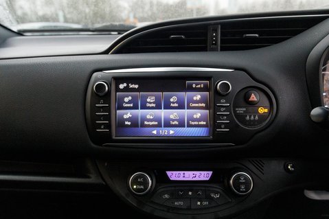 Toyota Yaris VVT-I BI-TONE 25