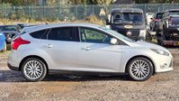 Ford Focus 1.6 Zetec Navigator Hatchback 5dr Petrol Powershift Euro 5 (125 ps) 15