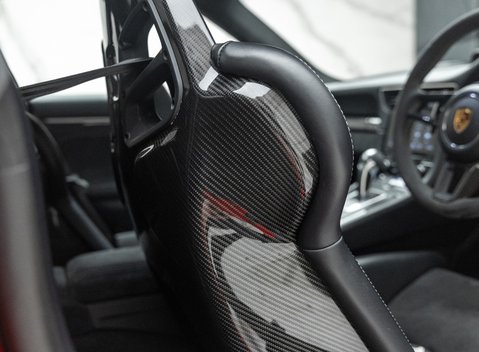 Porsche 911 GT2 RS Weissach (991) 18