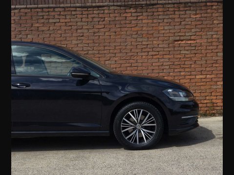 Volkswagen Golf 1.6 Golf SE Nav TDI BlueMotion Technology 5dr 14