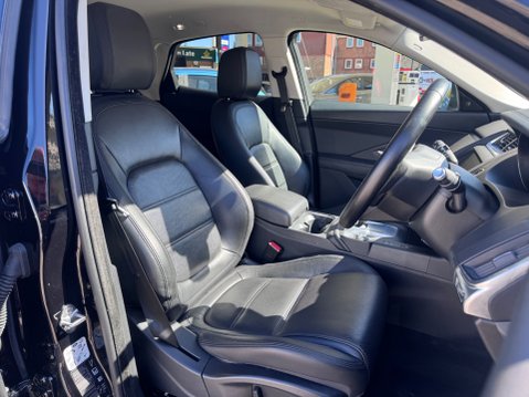 Jaguar E-Pace S 3