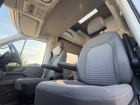 Volkswagen Grand California TDI 44