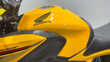 Honda CB 650 NAKED BIKE 2015 ONLY 10K MOT WARRANTY VERY CLEAN 650CC 39