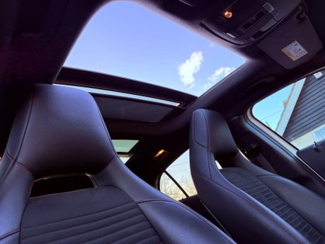 Mercedes-Benz GLA 2.1 GLA220d AMG Line (Premium Plus) SUV 5dr Diesel 7G-DCT 4MATIC Euro 6 (s/ 3