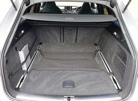 Audi RS6 Avant Performance 17