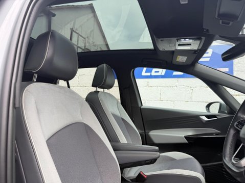 Volkswagen ID.3 Pro Performance 58kWh Family Auto 5dr 45