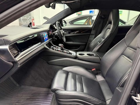 Porsche Panamera 4.0T V8 Turbo Saloon 5dr Petrol PDK 4WD Euro 6 (s/s) (550 ps) 34