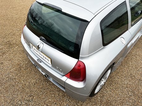 Renault Clio RENAULTSPORT V6 31