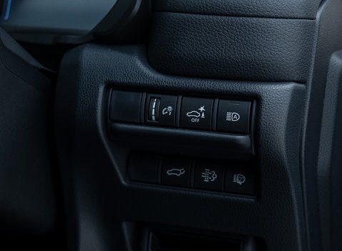 Toyota Land Cruiser Invincible 36