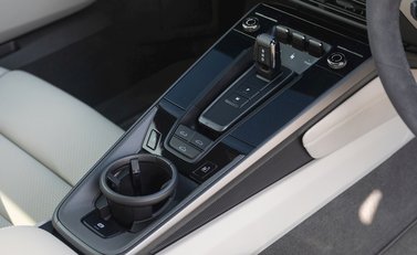 Porsche 911 (992) Carrera 4S 21