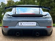 Porsche 718 CAYMAN GT4 RS PDK 6