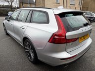 Volvo V60 B3 MOMENTUM MHEV 6