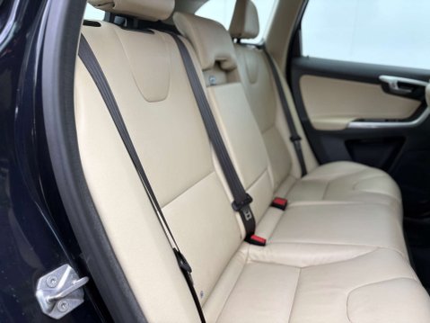 Volvo XC60 2.4 XC60 SE Luxury Nav D5 AWD Auto 4WD 5dr 22