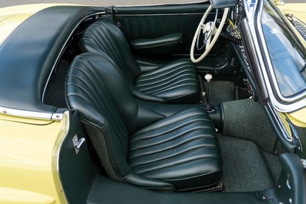 Mercedes-Benz SL Series 300SL Roadster 36