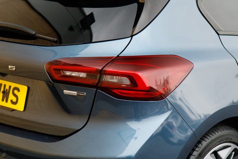 Ford Focus ST-LINE VIGNALE MHEV 9