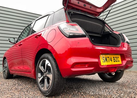 Suzuki Swift ULTRA 18