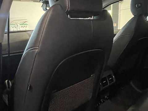 Jaguar F-Pace 2.0 F-PACE R-Sport AWD D Auto 4WD 5dr 41