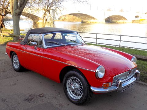 MG MGB MKII ROADSTER 74