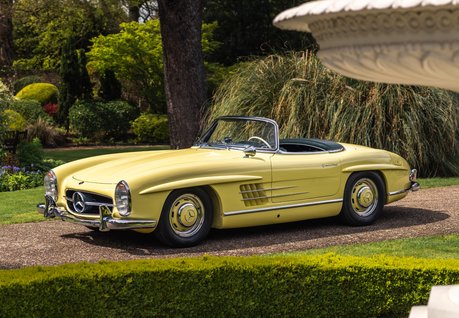 Mercedes-Benz SL Series 300SL Roadster